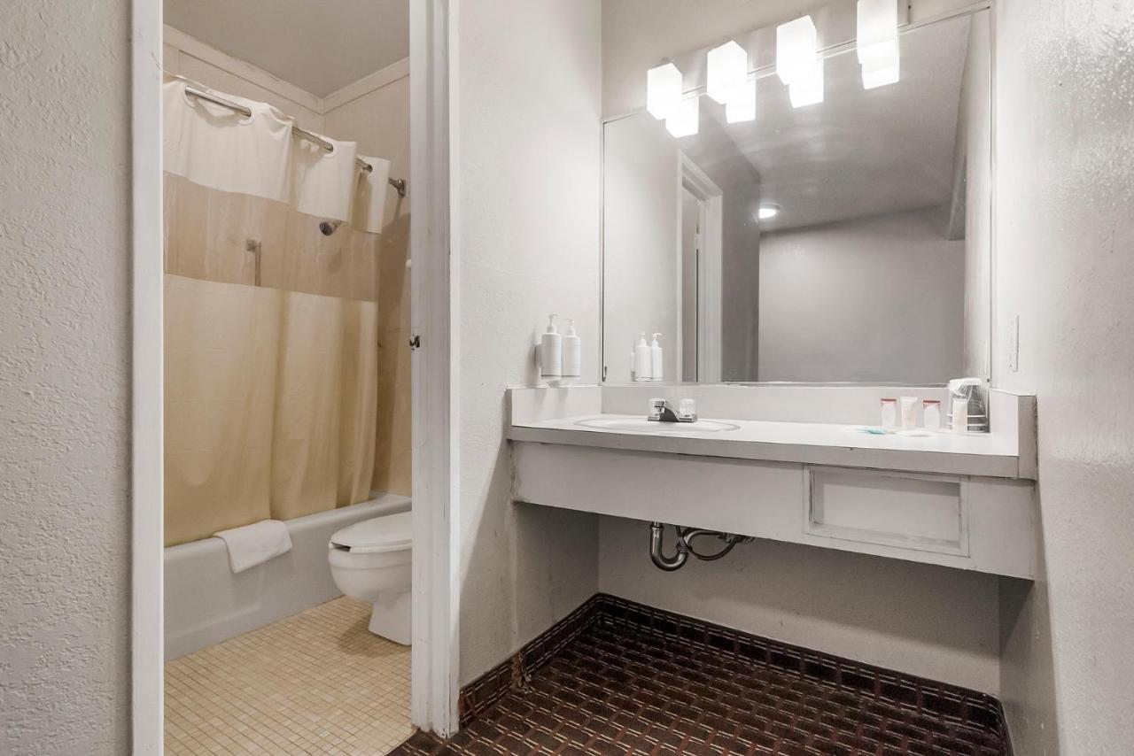 Heritage Inn Express Гейвард Екстер'єр фото