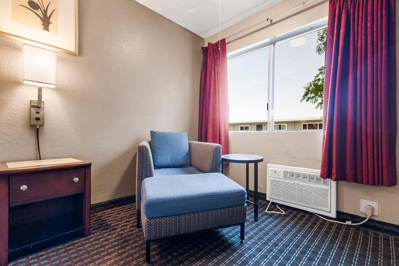 Heritage Inn Express Гейвард Екстер'єр фото