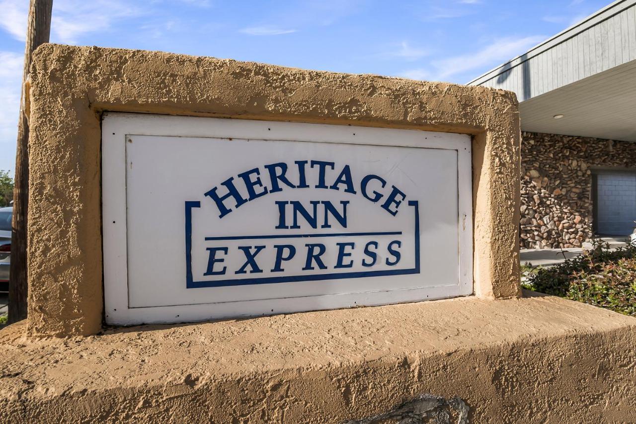 Heritage Inn Express Гейвард Екстер'єр фото